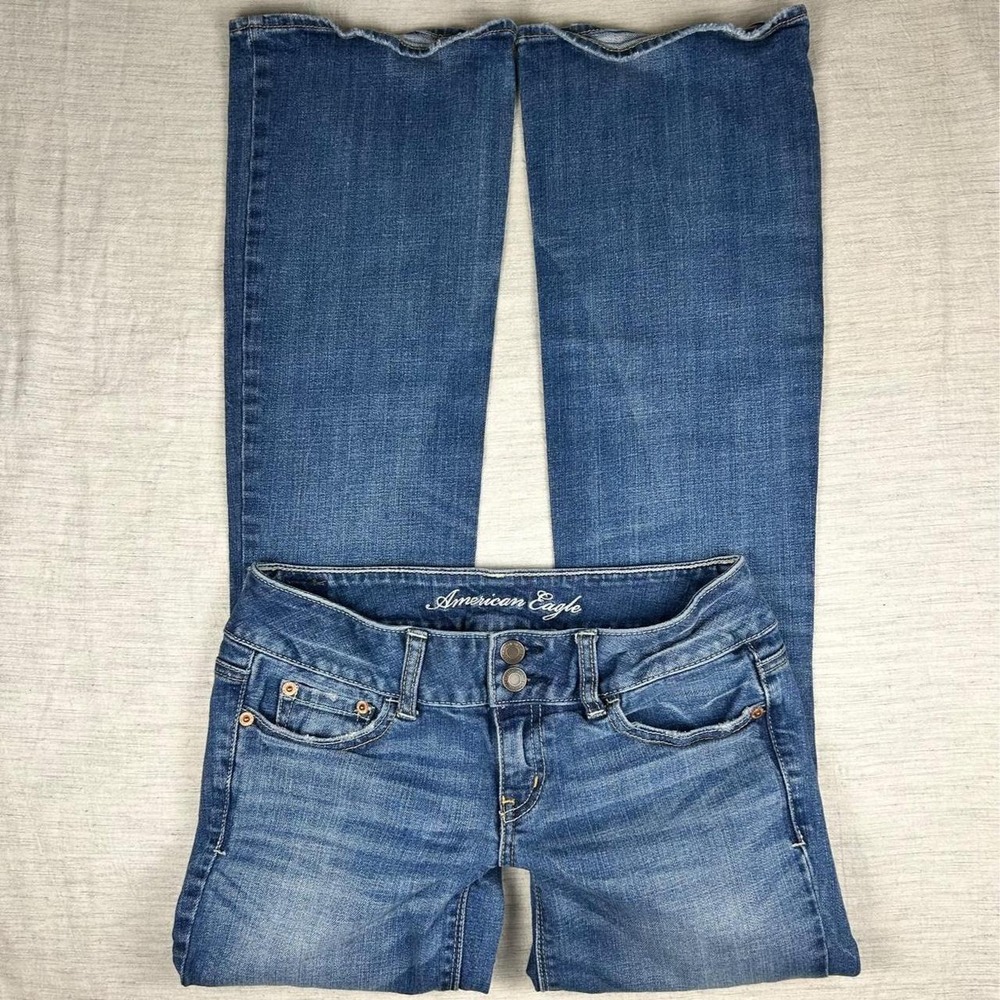 American Eagle y2k Artist low rise distressed bootcut flare jeans size 2